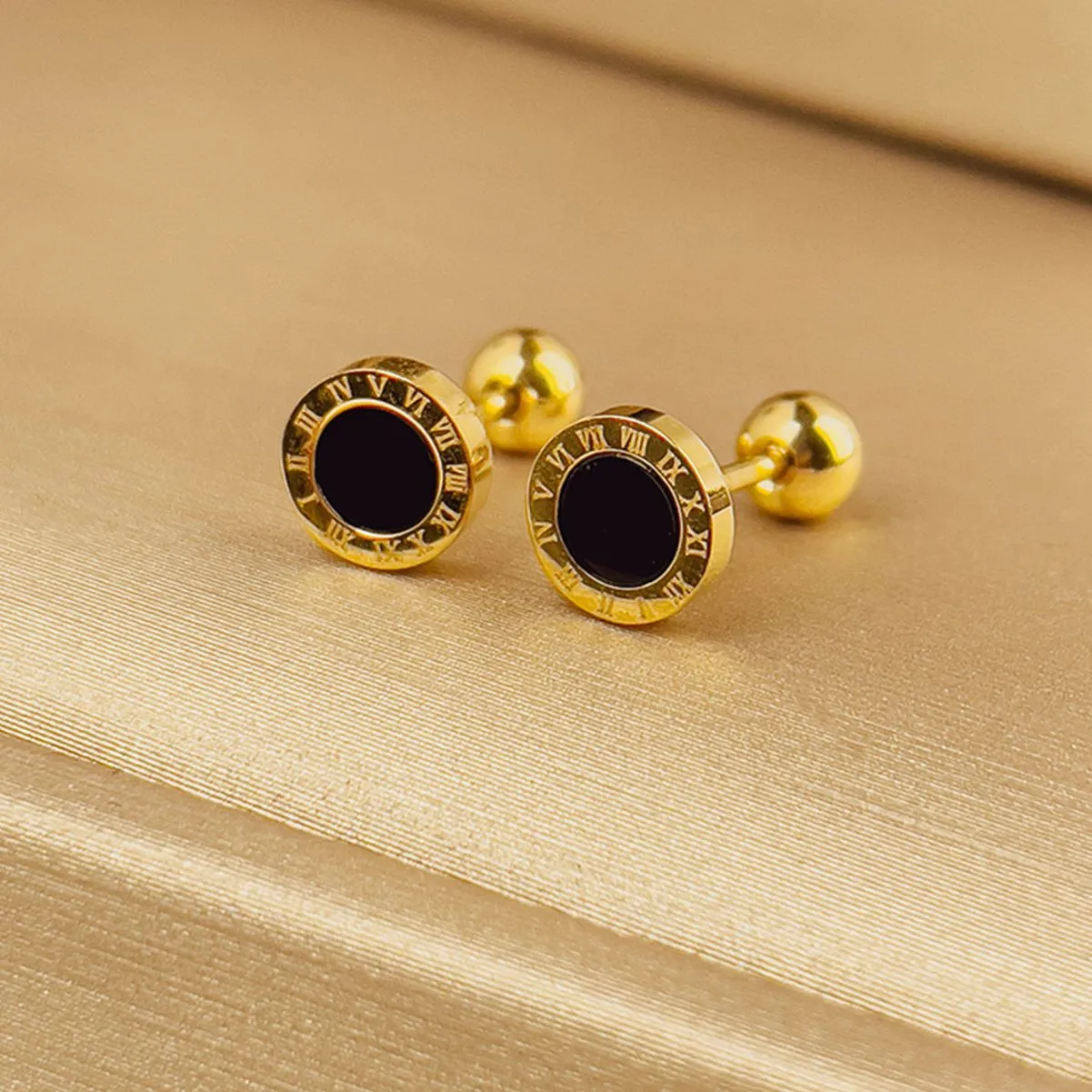 Roman Numeral Black Enamel Stud Earrings jlt11742